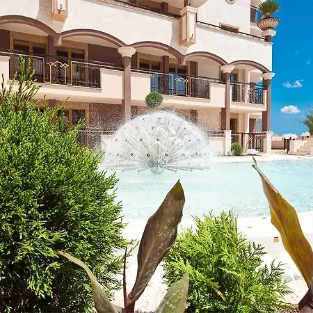 Golden Rainbow 아파트호텔