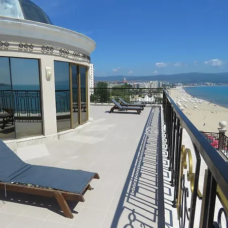 Golden Rainbow 아파트호텔 4*