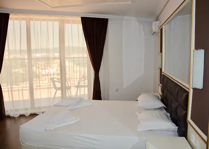 Golden Rainbow Aparthotel