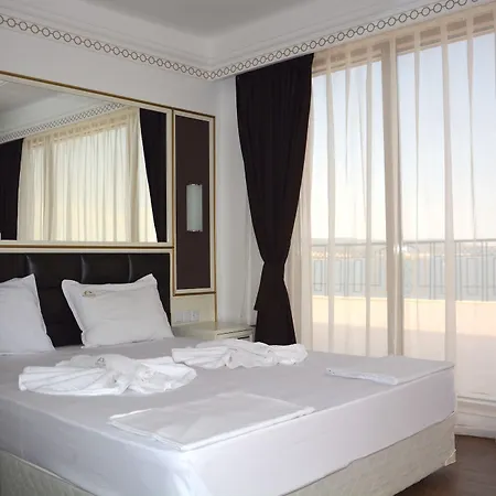 Apart Otel Golden Rainbow 4*