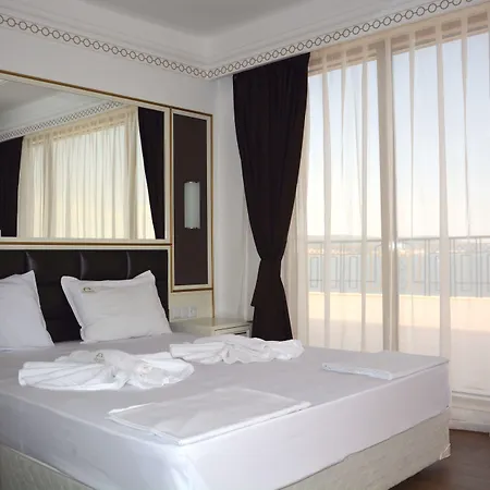 Aparthotel Golden Rainbow 4*