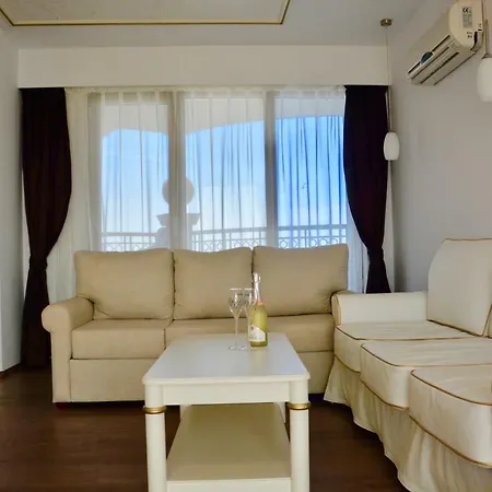 Apart Otel Golden Rainbow 4*