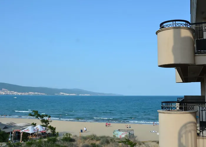 Golden Rainbow Aparthotel