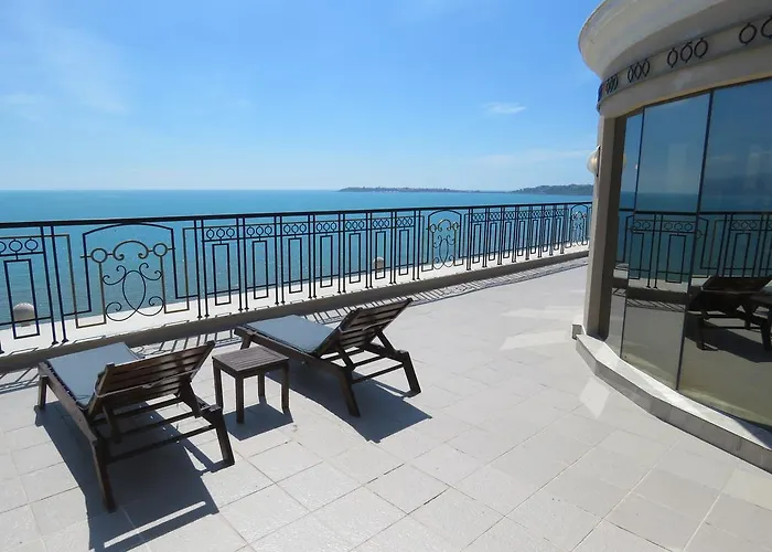 Aparthotel Golden Rainbow