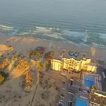 Golden Rainbow شقة فندقية