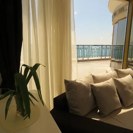 Hotel de apartamente Golden Rainbow