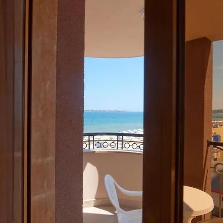 Hotel de apartamente Golden Rainbow 4*