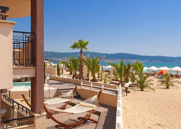 Апарт-отель Golden Rainbow