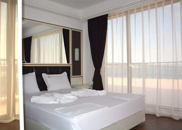 Апарт-отель Golden Rainbow 4*