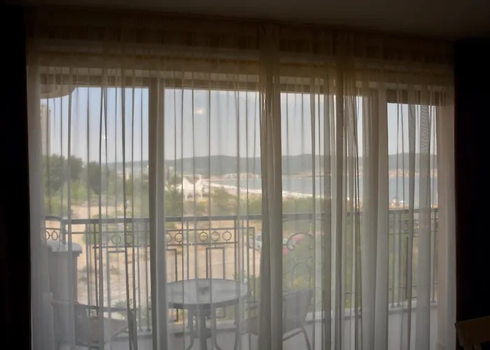 Golden Rainbow Апарт-отель 4*