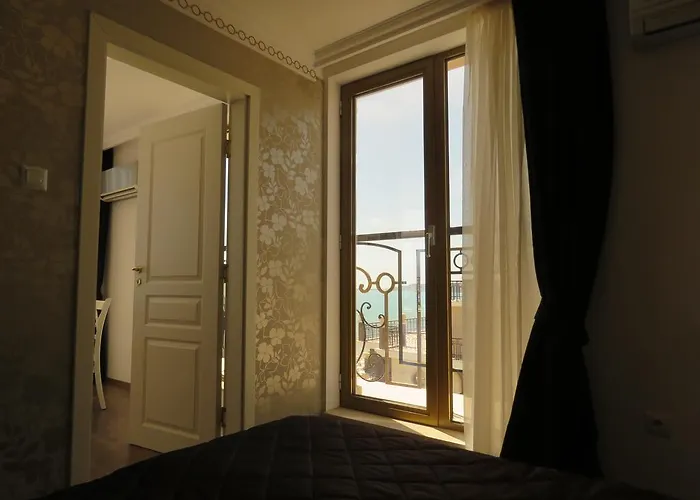 Aparthotel Golden Rainbow