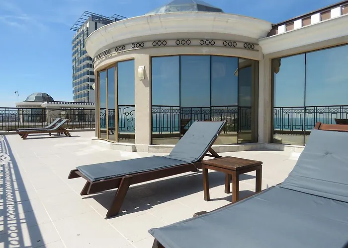 Aparthotel Golden Rainbow