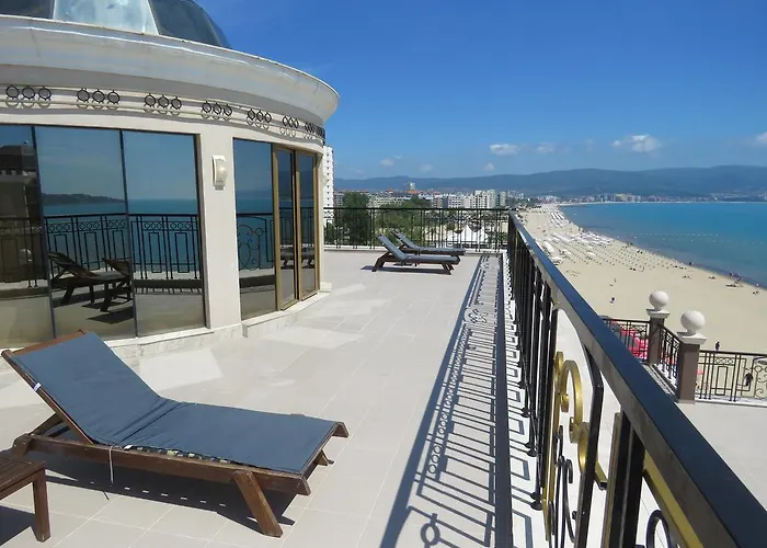 Golden Rainbow Aparthotel 4*